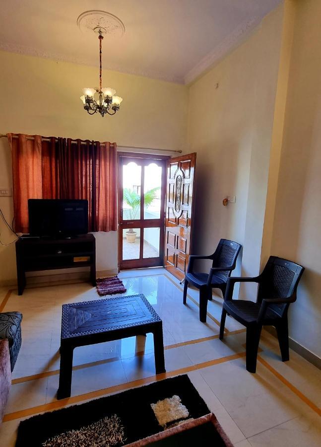 Aditya Premium Homestay- Furnished Air Conditioned- 2Bhk Jabalpur Eksteriør bilde