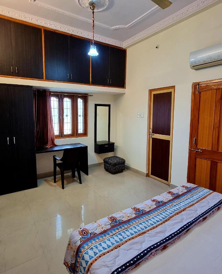 Aditya Premium Homestay- Furnished Air Conditioned- 2Bhk Jabalpur Eksteriør bilde