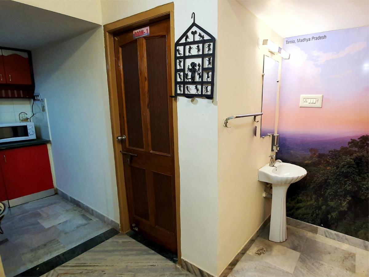 Aditya Premium Homestay- Furnished Air Conditioned- 2Bhk Jabalpur Eksteriør bilde